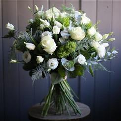 Christmas Flowers - Frosty Winter&#39;s Scene