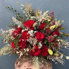 CHRISTMAS FLOWERS - LOVELY WILD RED ROSES