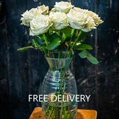 WS Letterbox Flowers - The 12 White Roses
